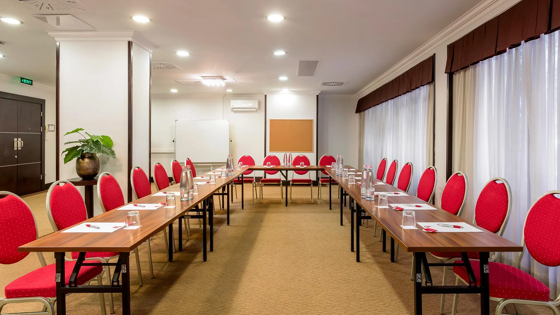 Leonardo Hotel Budapest 4*,