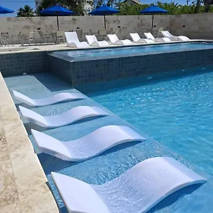 Apartamento Playa Juan Dolio, Rd-acceso Privado A La Playa Justo Al Frente En 1ra Linea, Areas Sociales, Bbq, Piscina, Gazebos-parqueo-wifi-netflix-al Lado De Minimarket, Restaurantes, Bares, Tiendas, Clubes De Playa, Campos De Golf, Bancos Comerciales Y Mas Guayacanes